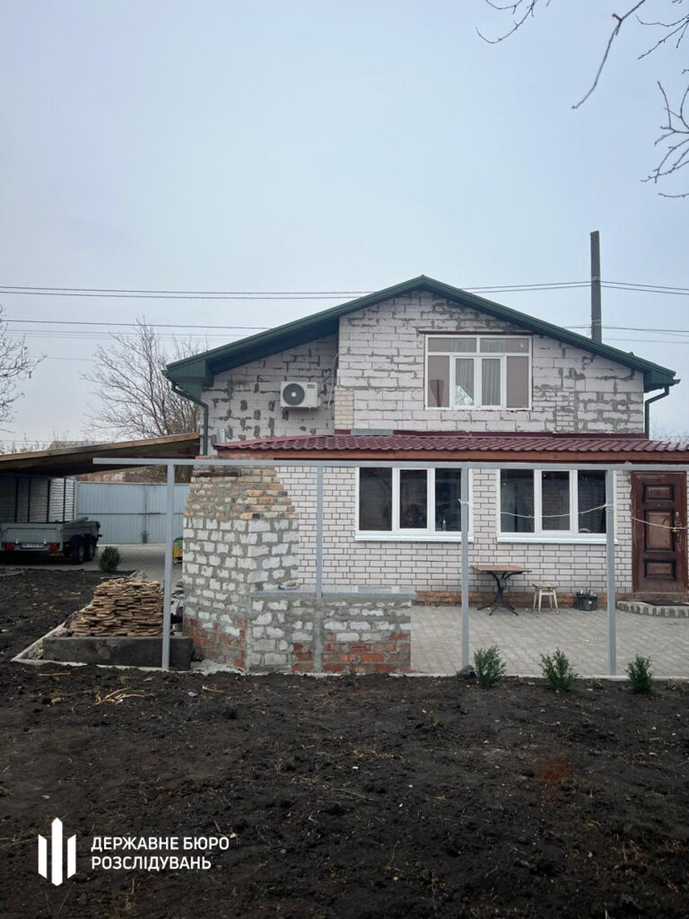 Командир воинской части заставлял подчиненных строить коттеджи: ДБР задержало офицера