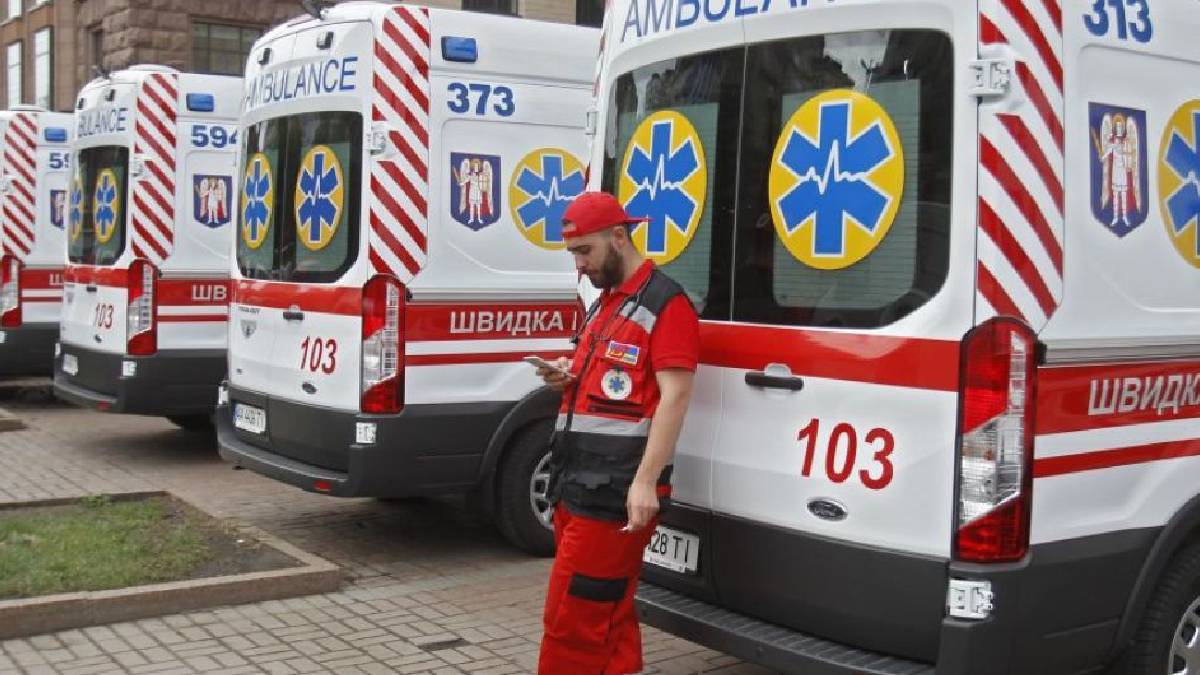 Во Львове больница ввела платную транспортировку пациентов "скорой"