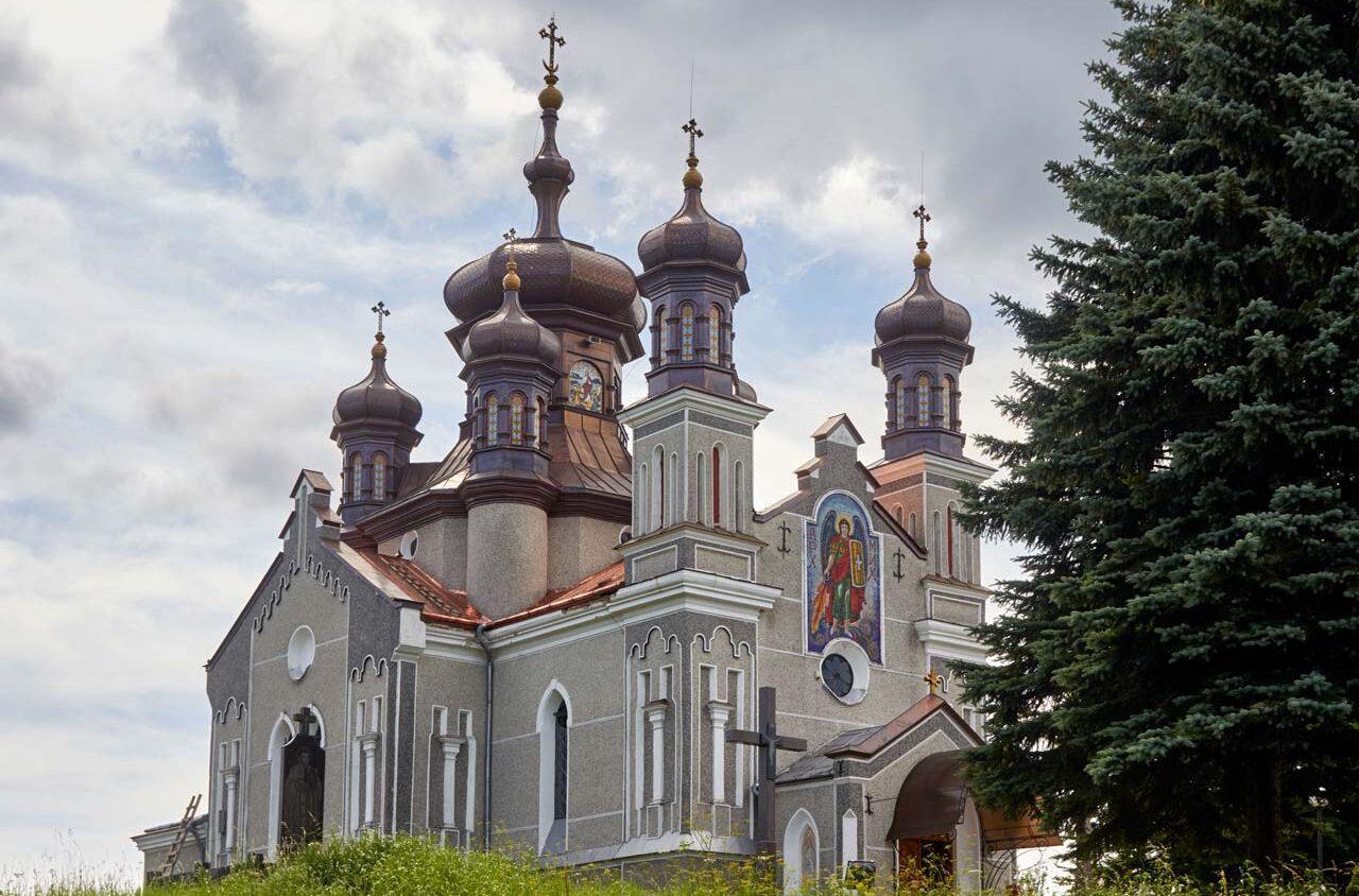 Яке свято 30 листопада та хто відзначає сьогодні іменини