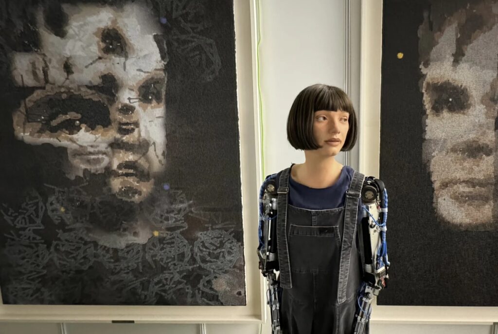 Картину, створену роботом-художником, продали за рекордний мільйон доларів