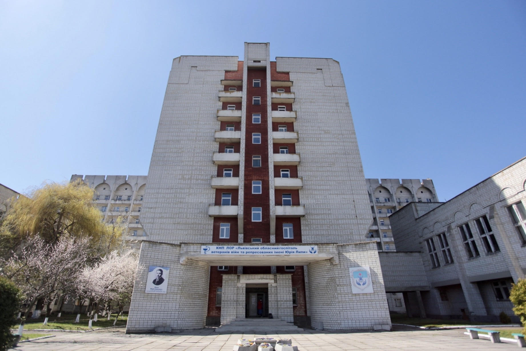 Львівський шпиталь віддає багатомільйонні підряди одному підприємцю: подробиці будівельного монополізму