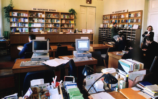 Нардепы не читают книги: в Верховной Раде в помещении библиотеки сделают кафе и музей