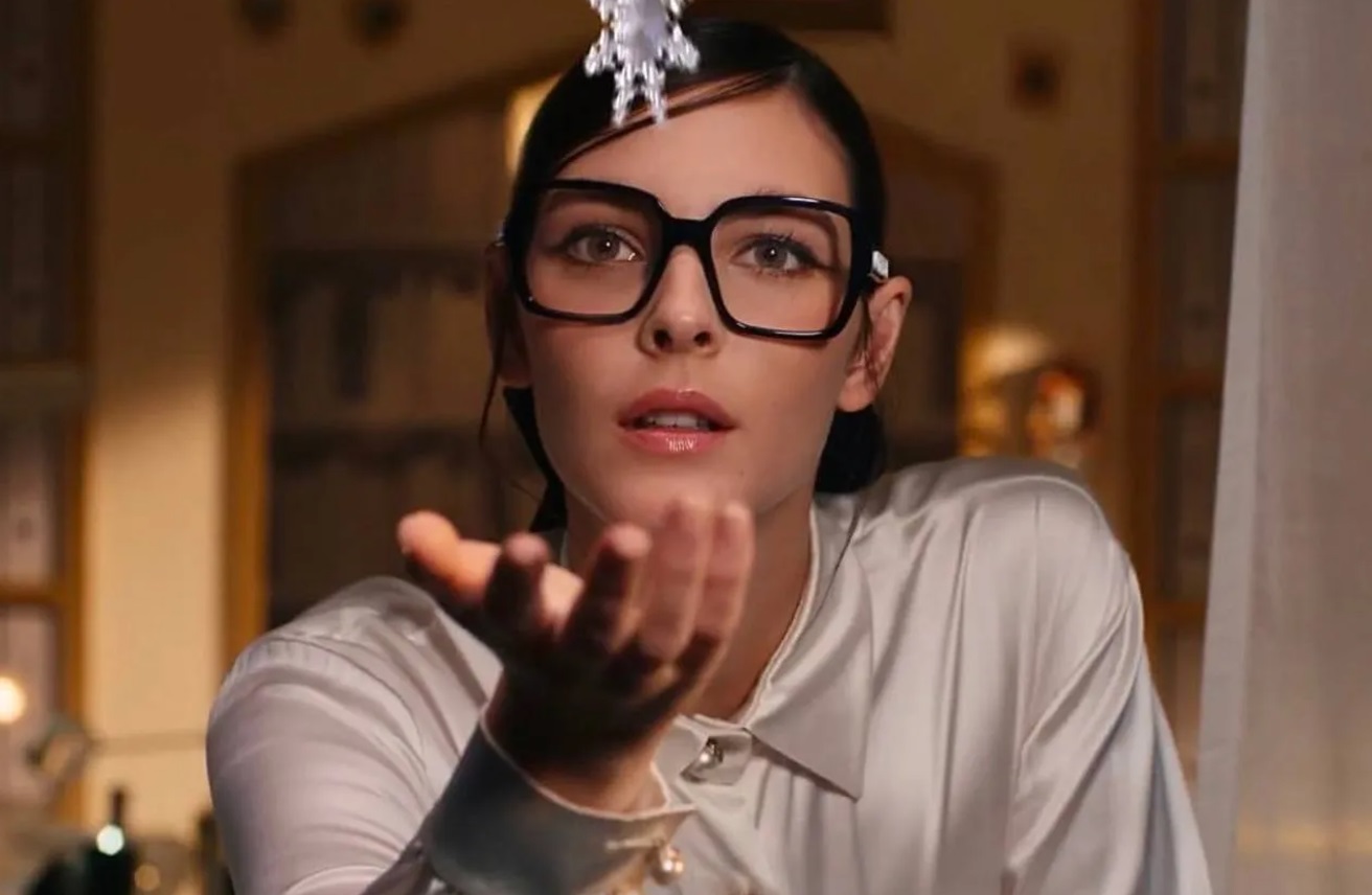 Украинский "Щедрик" зазвучал в праздничной кампании Chanel (видео)