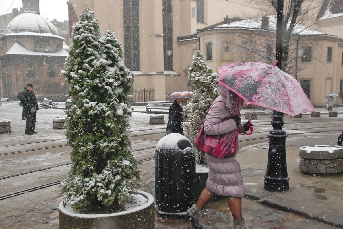 Мощный циклон нарушит стабильность погоды в Украине