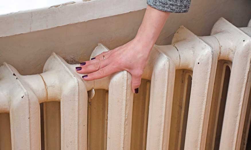 Что делать, когда в квартире плохо греют батареи: простые лайфхаки