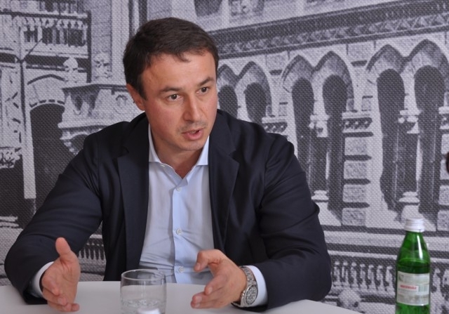 Рвется к власти, несмотря на сомнительное прошлое: главный спонсор партии "Свобода" Игорь Кривецкий готовится к выборам