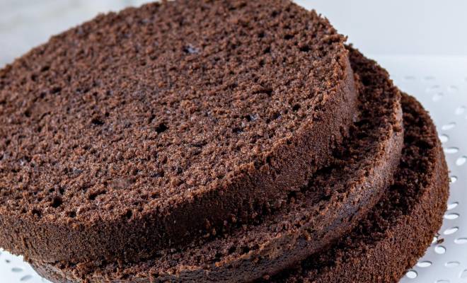 Прості рецепти смакоти: печемо шоколадний бісквіт