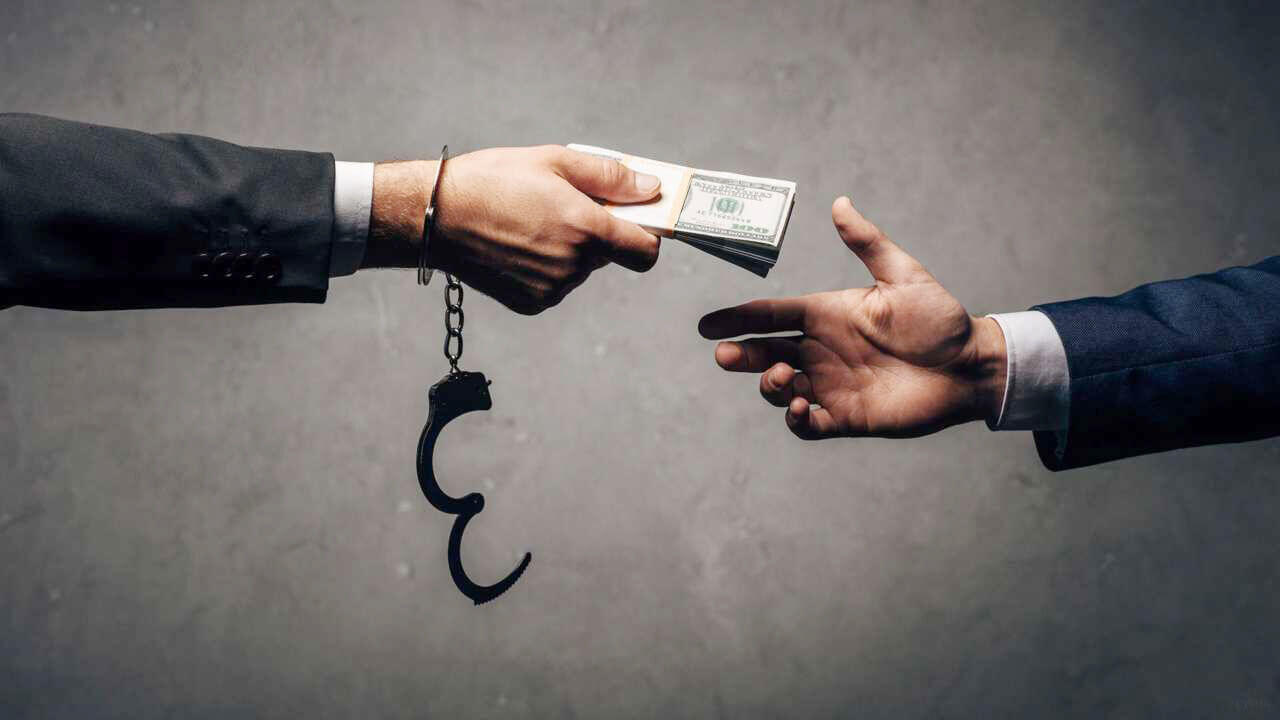 Корупція в Україні: 91,4% громадян вважають її масовою, але рівень готовності повідомляти про факти зростає