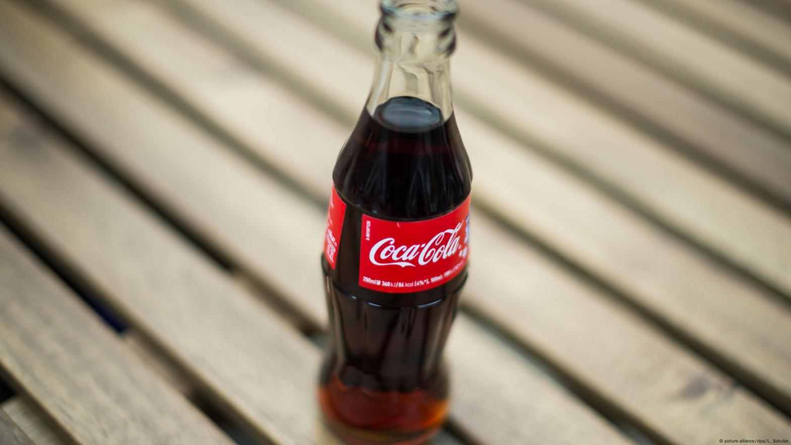 Coca-Cola відкликає продукцію в Європі через небезпечну речовину, що потрапила у напій