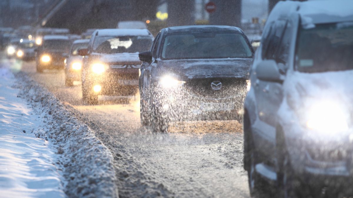 Мокрий сніг, дощ і ожеледиця: прогноз погоди на 23 січня в Україні