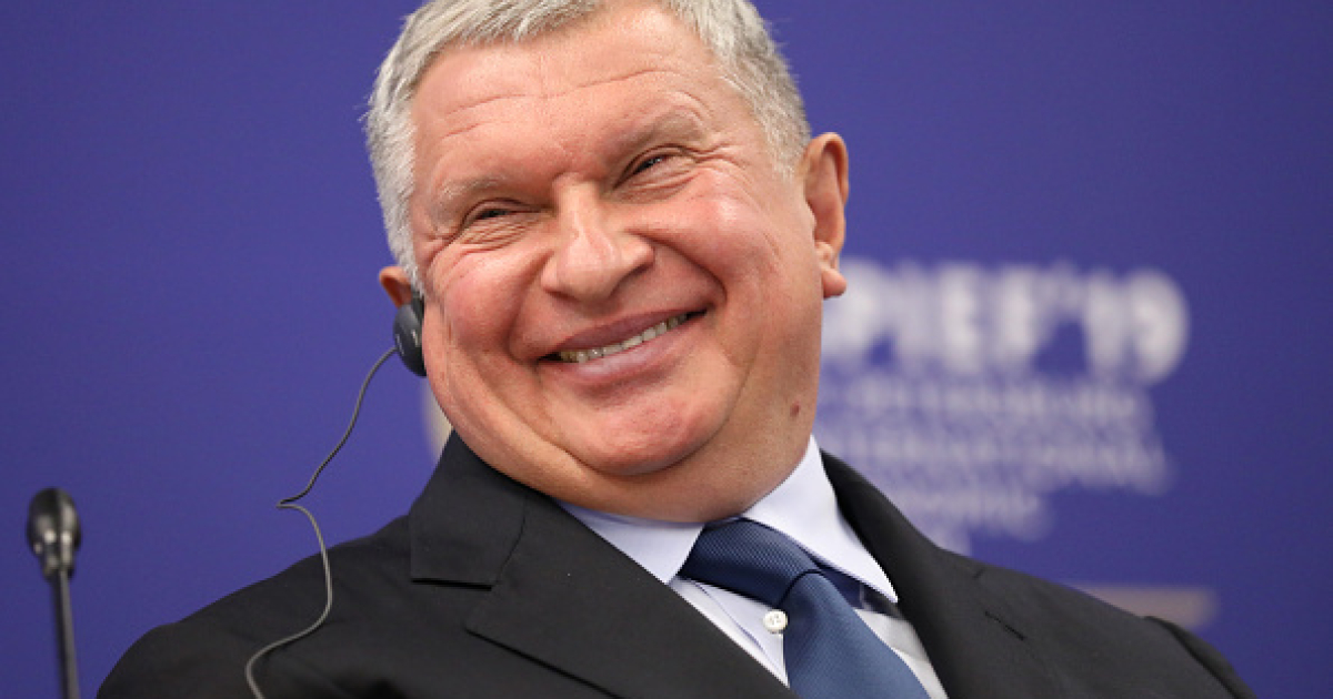 Глава Роснефти Игорь Сечин содержит гарем эскортниц за счет путина