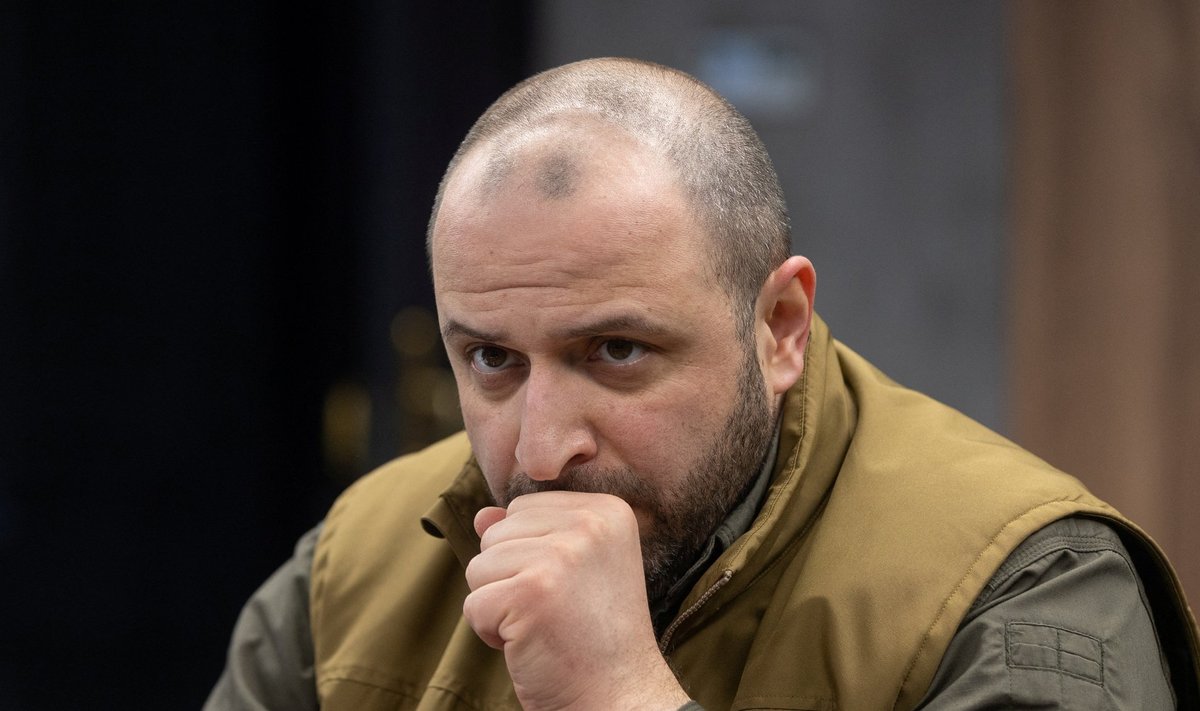 НАБУ расследует действия Рустема Умерова: министр обороны подозревается в превышении служебных полномочий