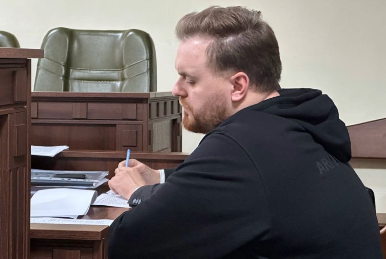 Эксведующему телеканалов Медведчука Максиму Назарову, суд избрал меру пресечения