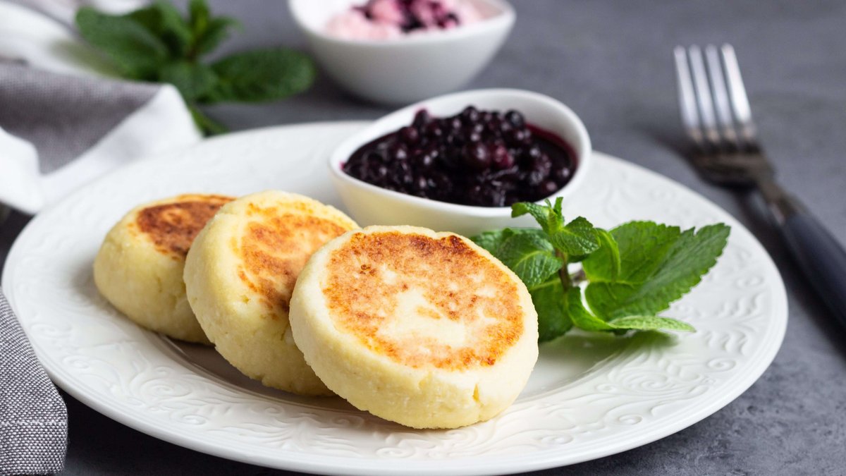 Простые рецепты вкусности: готовим сырники без сыра