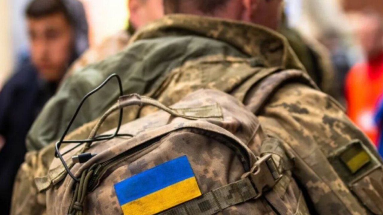 Зеленский внес в Раду законопроекты о продлении военного положения и мобилизации до 9 мая