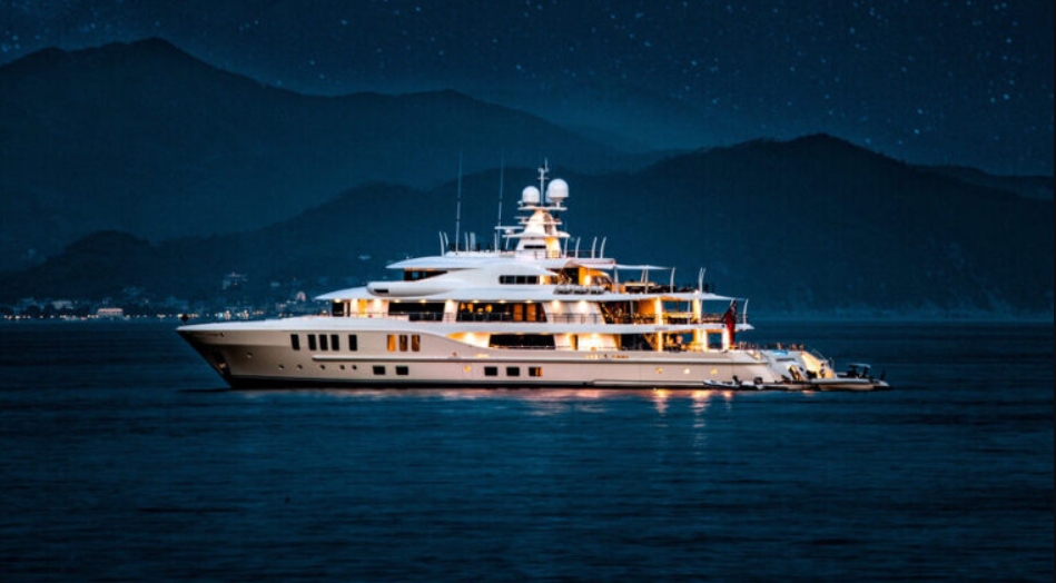 Розкіш під санкціями: російські олігархи втратили більшу частину своїх яхт