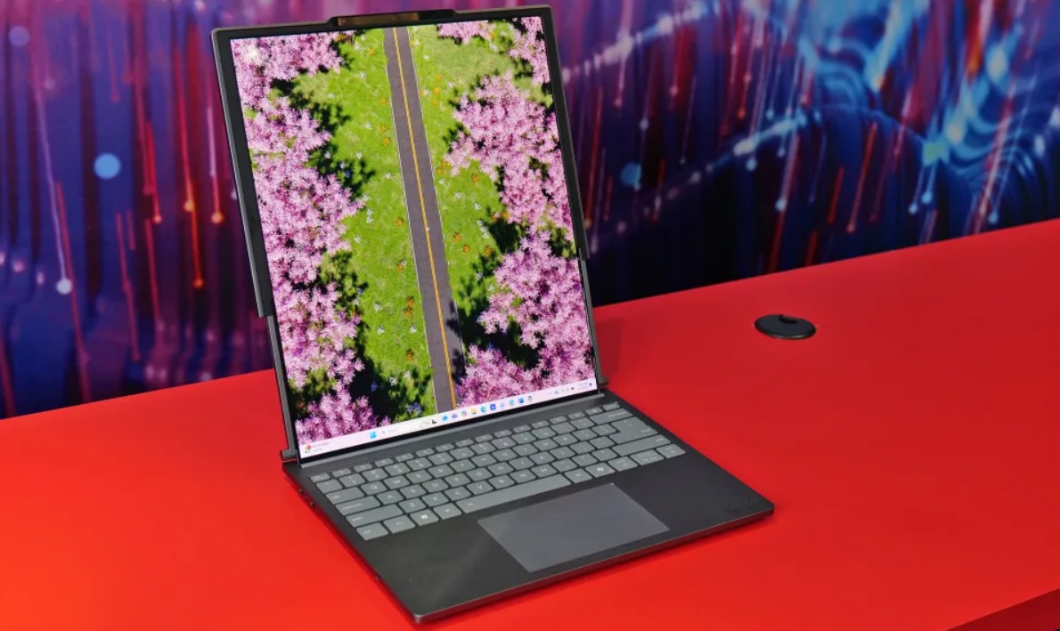 Lenovo представила перший ноутбук із розсувним дисплеєм на виставці в США