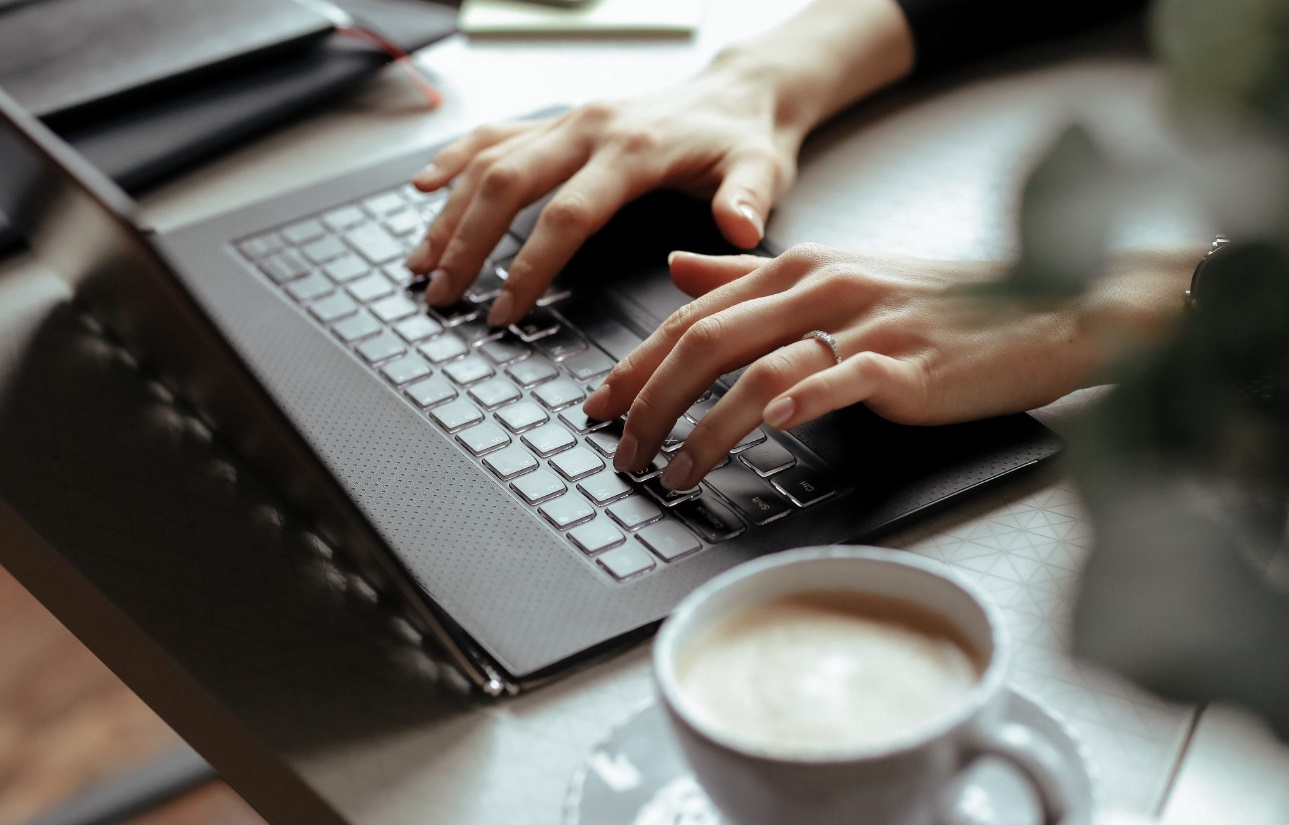 СМИ обязаны удалять негативные комментарии под новостями о должностных лицах, чтобы избежать ответственности