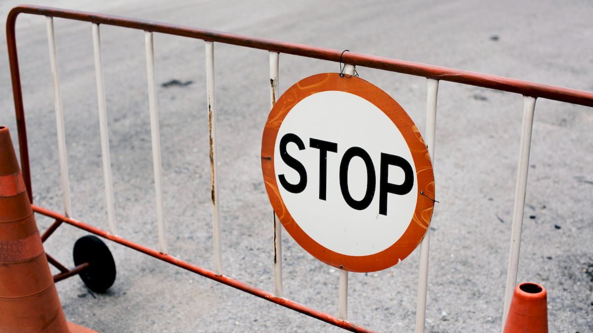 В Киеве 24 февраля ограничат движение транспорта и закроют станцию метро: детали