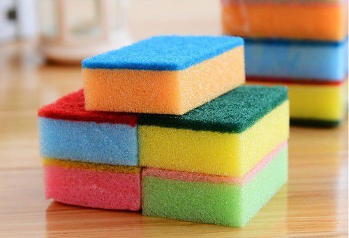 Как часто нужно менять кухонные губки для посуды: советы экспертов