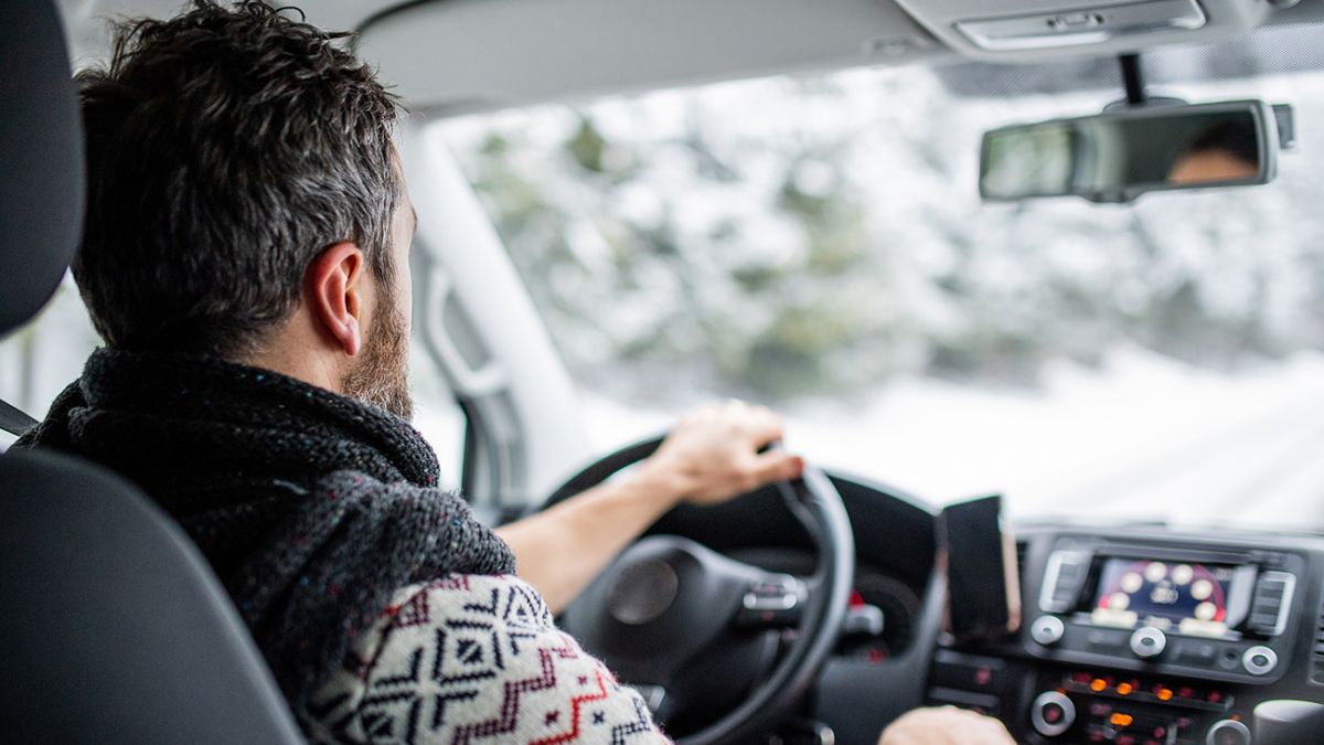 Сколько нужно прогревать машину зимой: советы автомобилистам