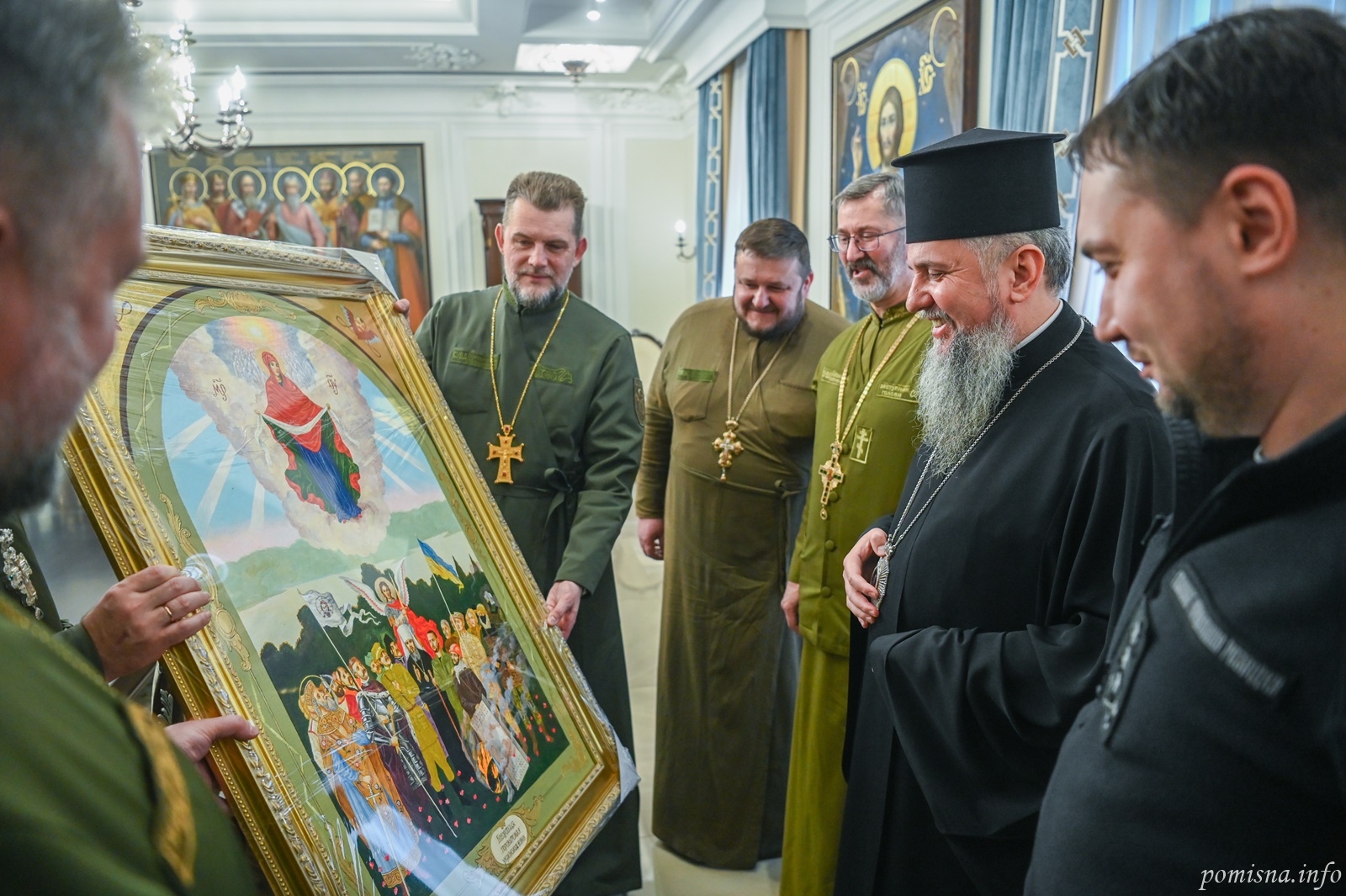 Буданова і Епіфанія зобразили на іконі під покровом Богородиці