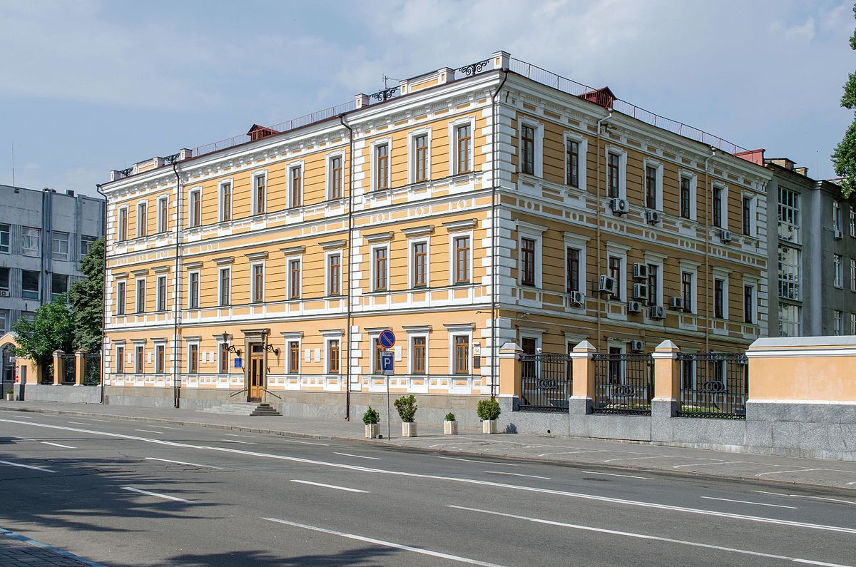 Квартири в ЖК, кросовери та котеджні містечка: топпосадовці "майже мертвої" Національної академії наук приховують від декларування низку елітних активів