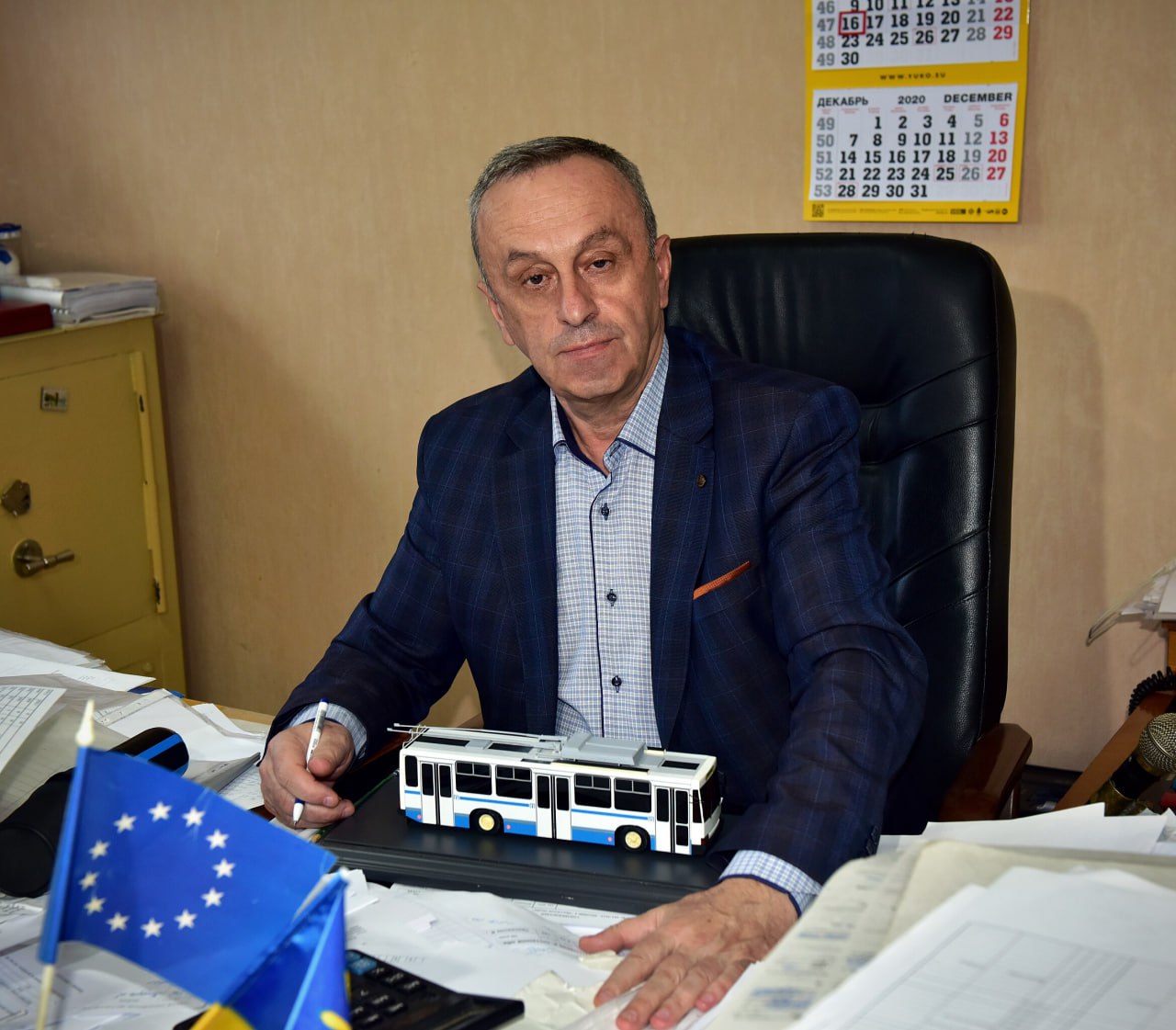 И.о. главы Хмельницкого РВА Виктора Паламарчука, разоблачили на коррупционной схеме