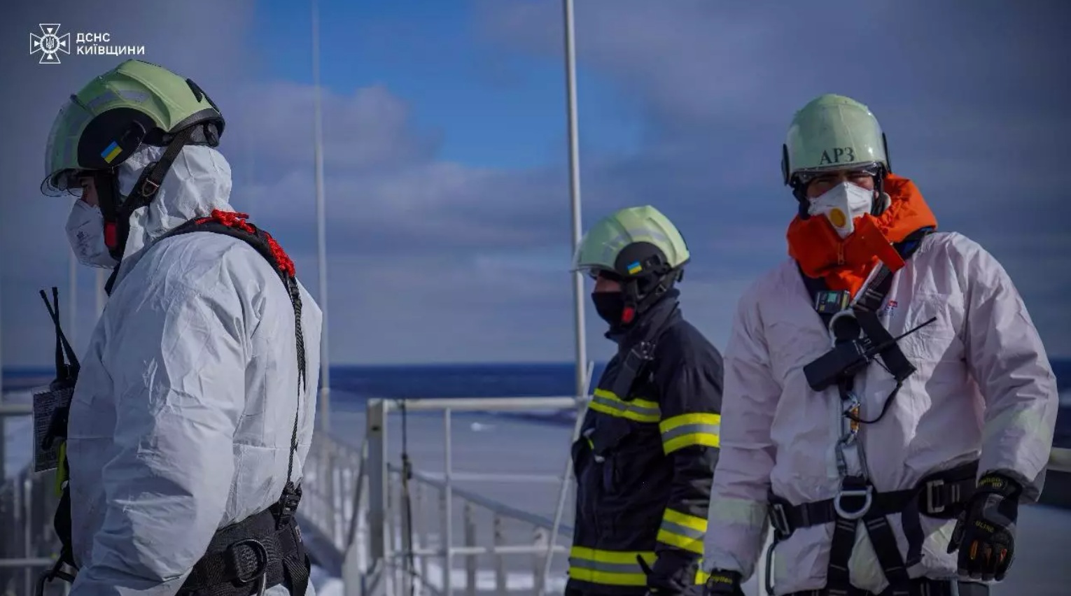 Ликвидация последствий удара по ЧАЭС длится девятый день: происходящее на месте атаки