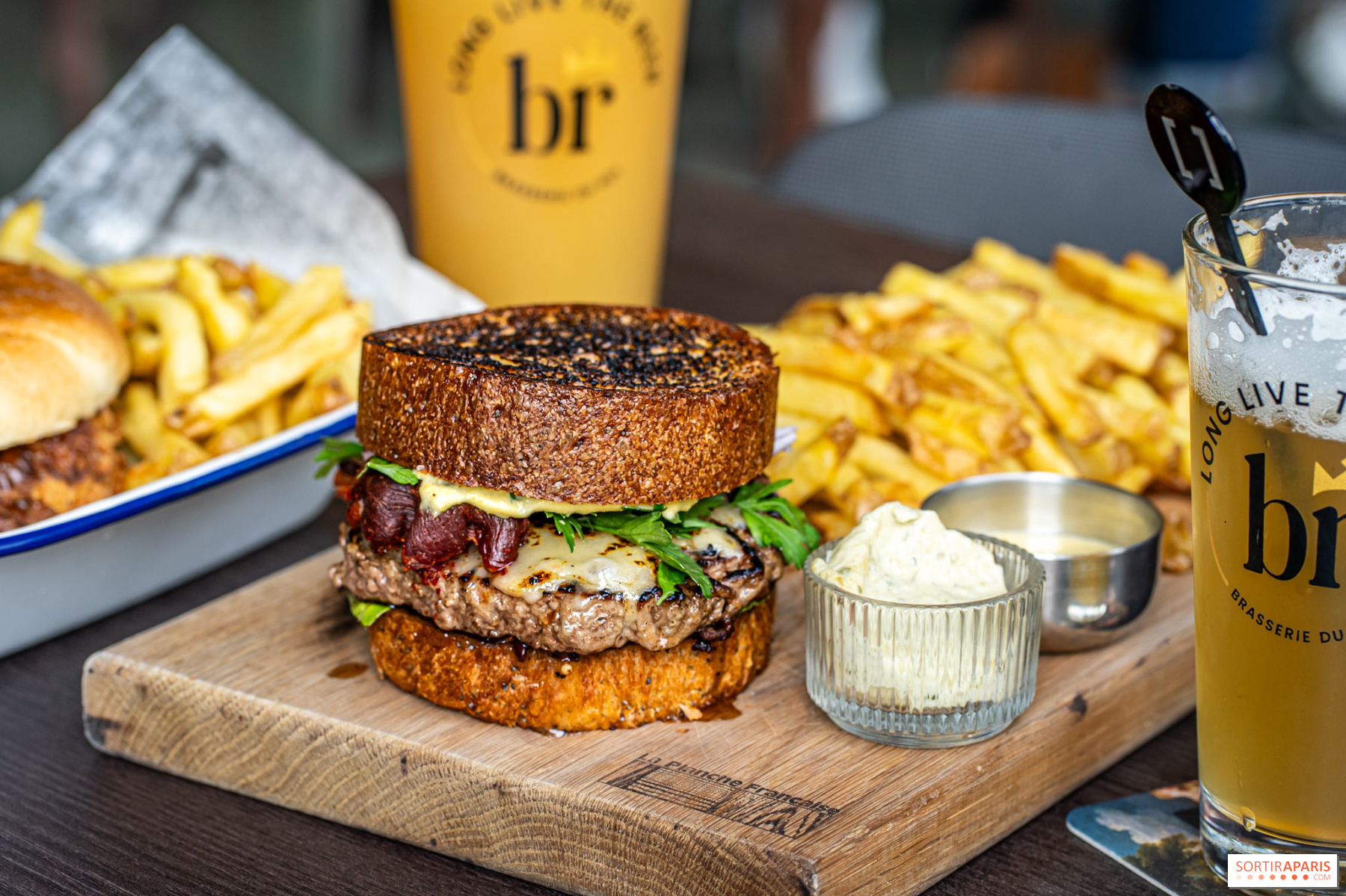 Необычные бургеры: гастрономический взрыв для смелых гурманов