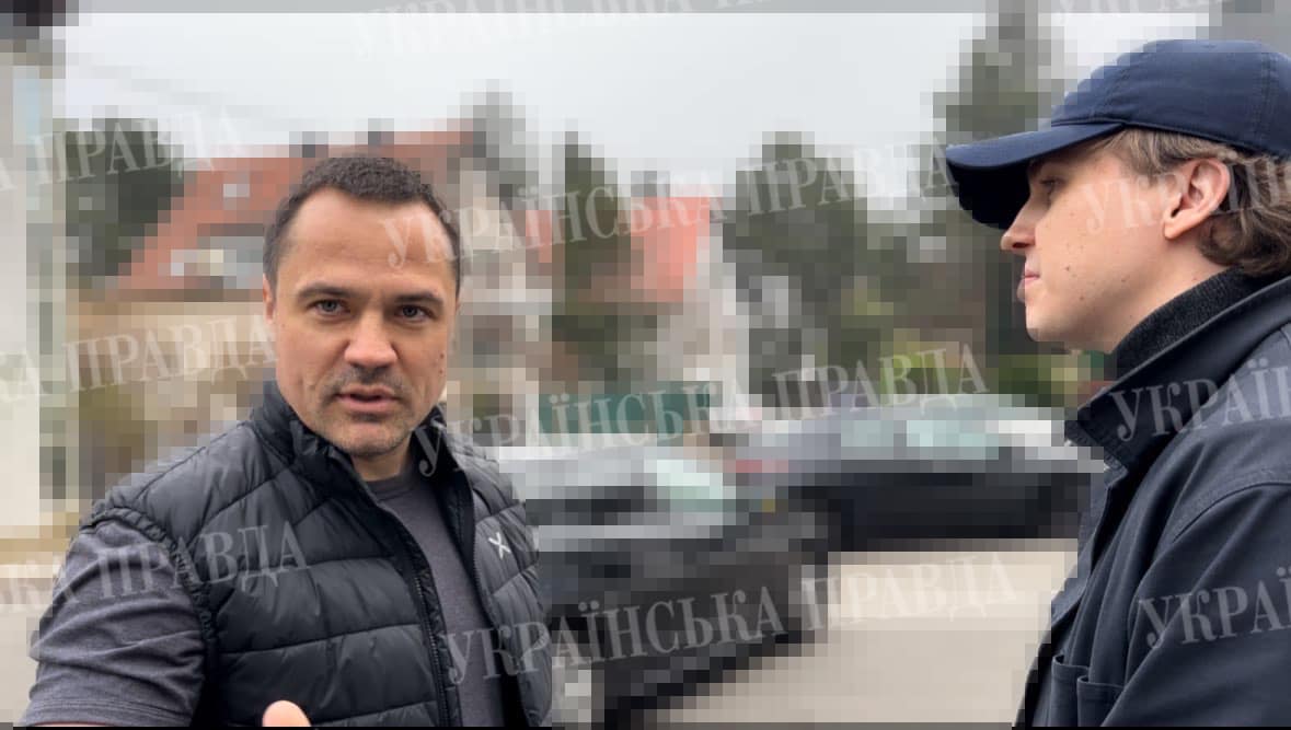 Фігурант справи про земельні махінації в Києві Денис Комарницький переховується за кордоном