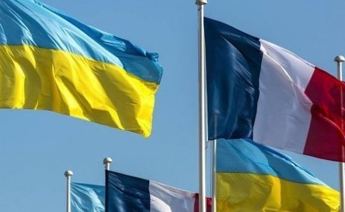 Во Франции откроют центр поддержки и возвращения украинских беженцев