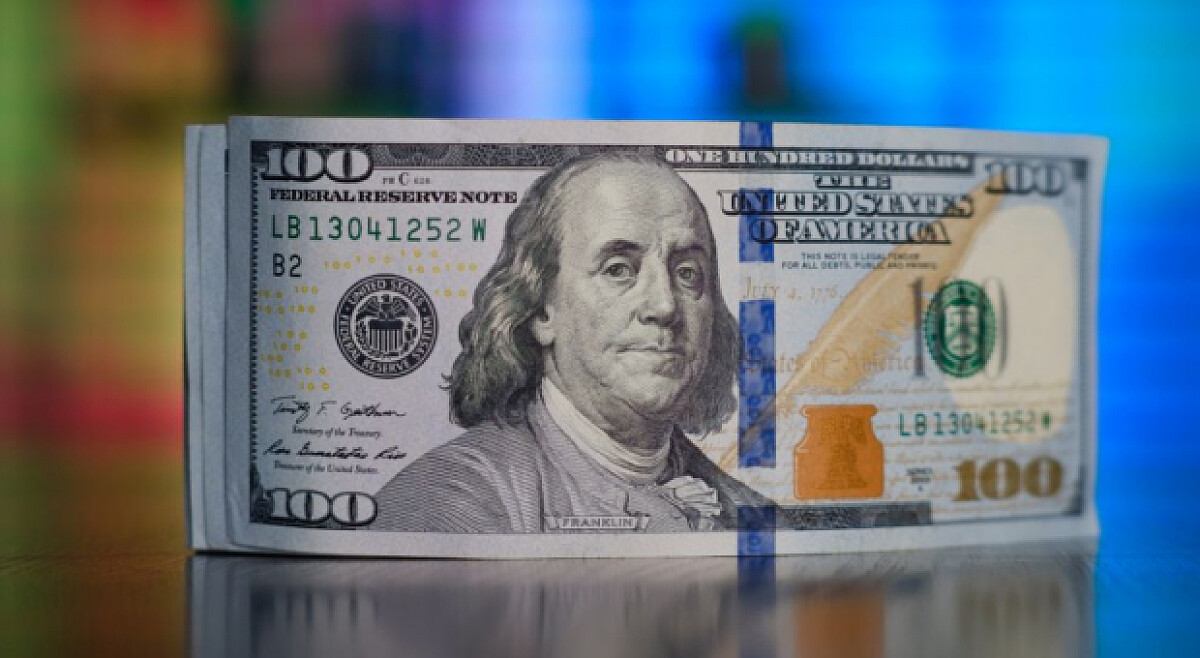 Гривня продовжує зміцнюватись: курс валют на 28 березня