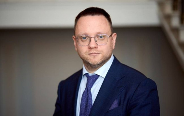 Родичі нардепа Дунди, який заявив, що всі біженці, які повернулися на батьківщину, "політично вже не українці", розвивають бізнес за кордоном