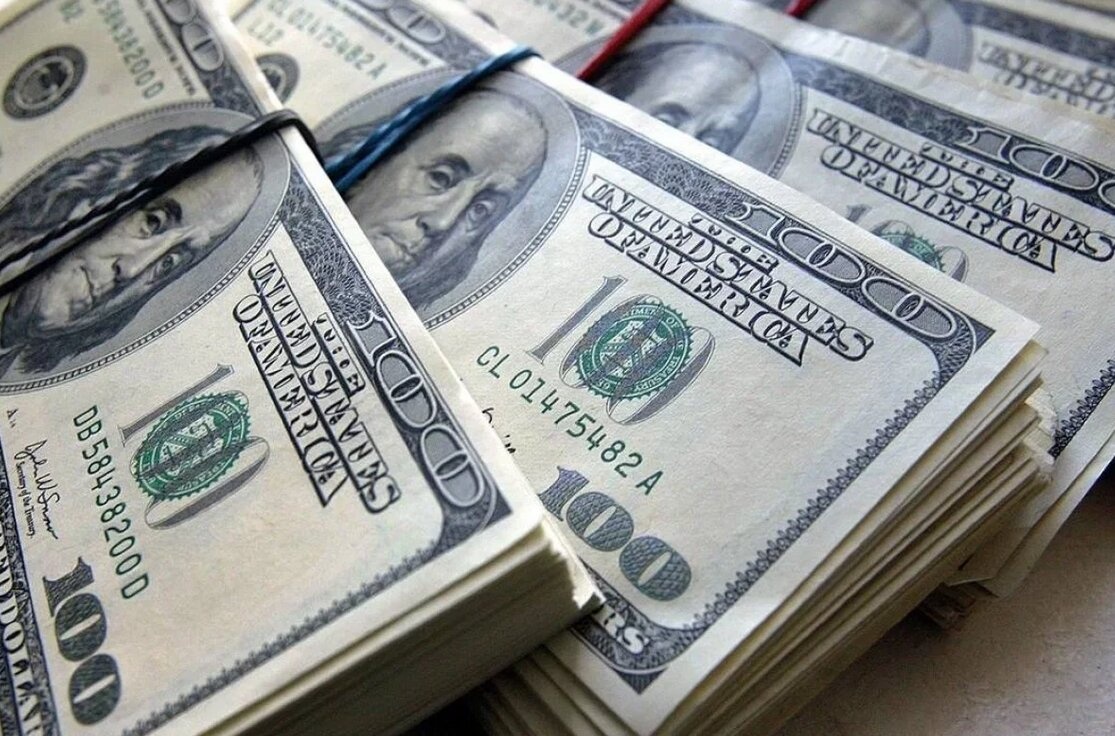 Гривня знову падає: курс валют на 11 квітня