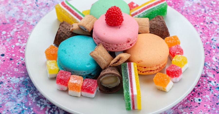 Постоянно тянет на сладкое: о чем вам сигнализирует организм