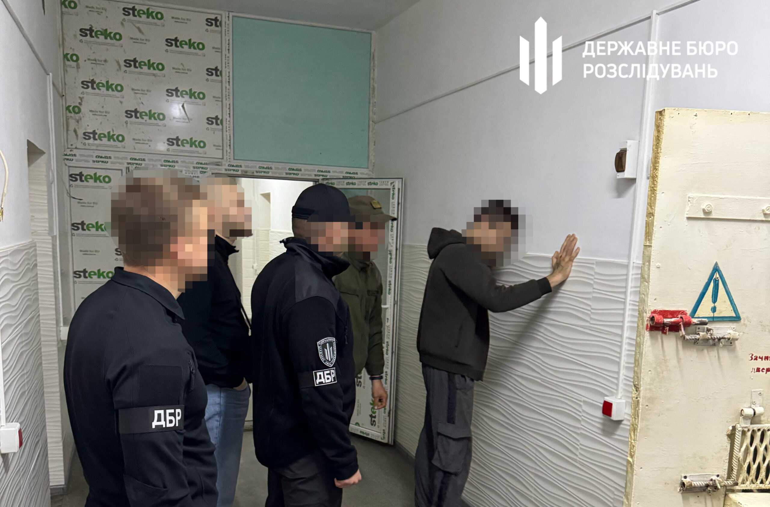 В Полтавском СИЗО разоблачили камеру пыток: заключенных привязывали к койкам и морили голодом