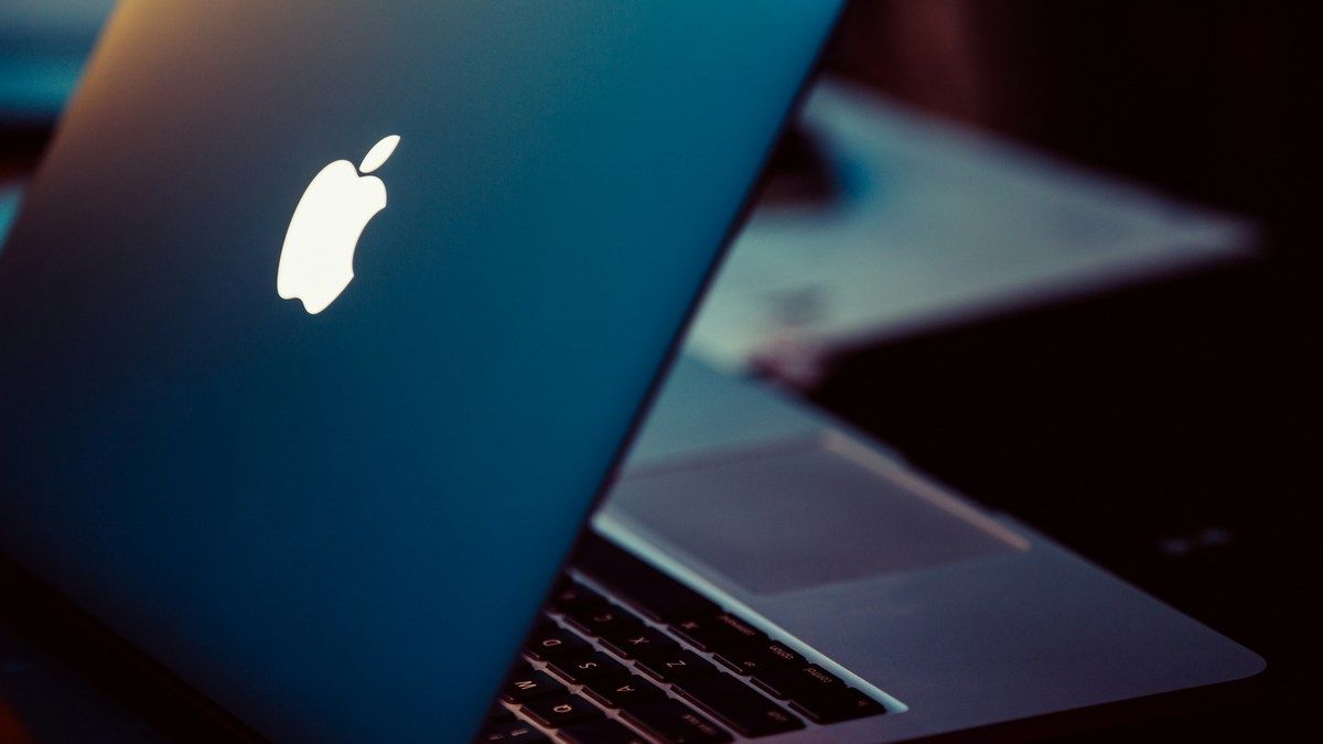 Украинцам придется платить больше: как пошлины Трампа повлияют на технику Apple и другие бренды