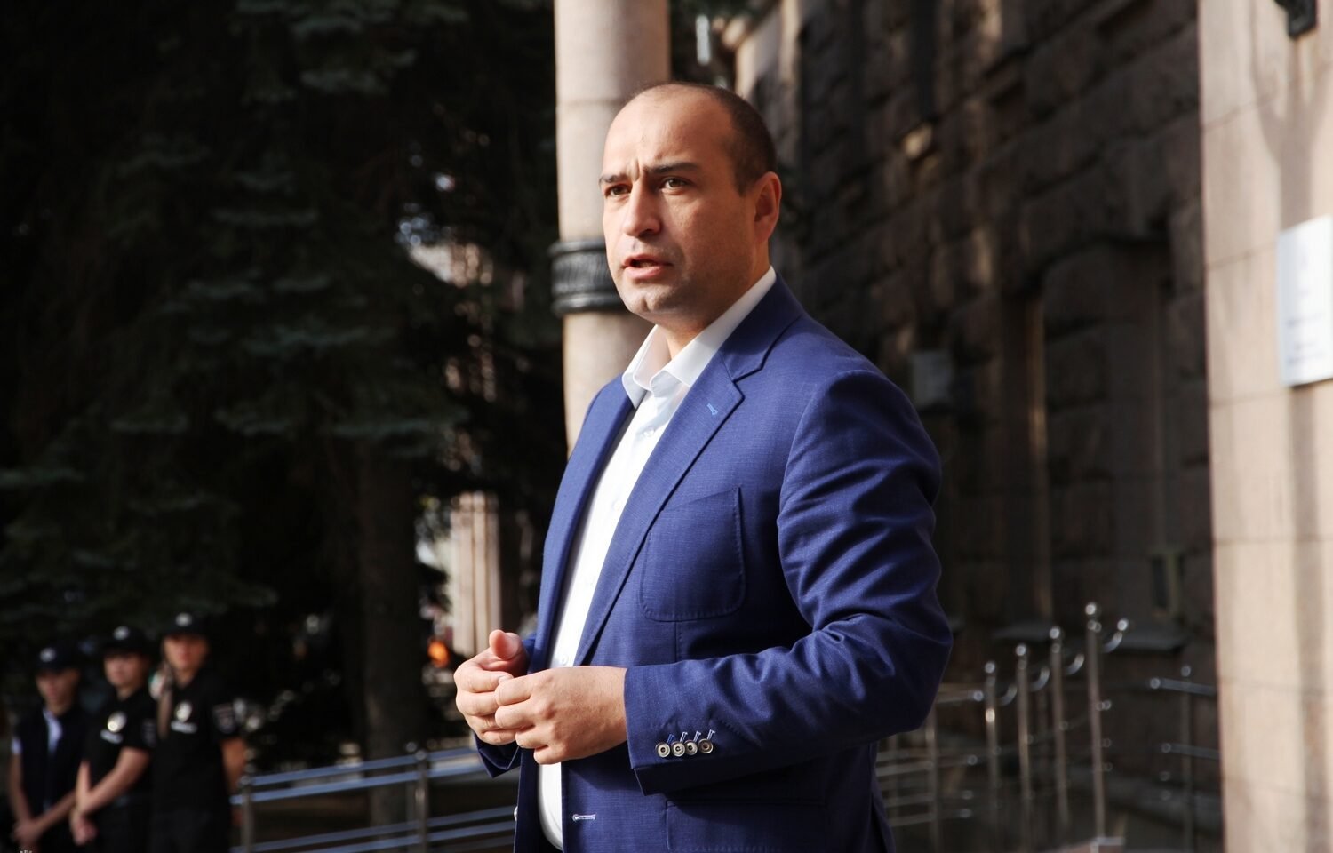 Мкртич Мкртчян отримав посвідку на проживання в Німеччині, залишаючись посадовцем Миколаївської міськради