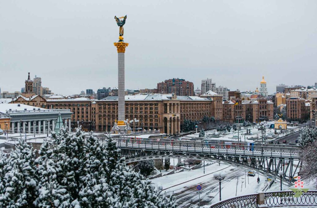 Холодна  та сніжна погода протримається в Україні увесь тиждень - синоптики