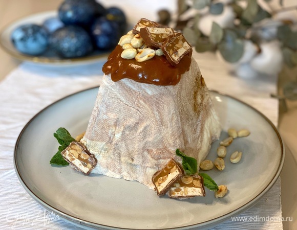 Рецепти до Великоднього столу: сирна паска "Снікерс"