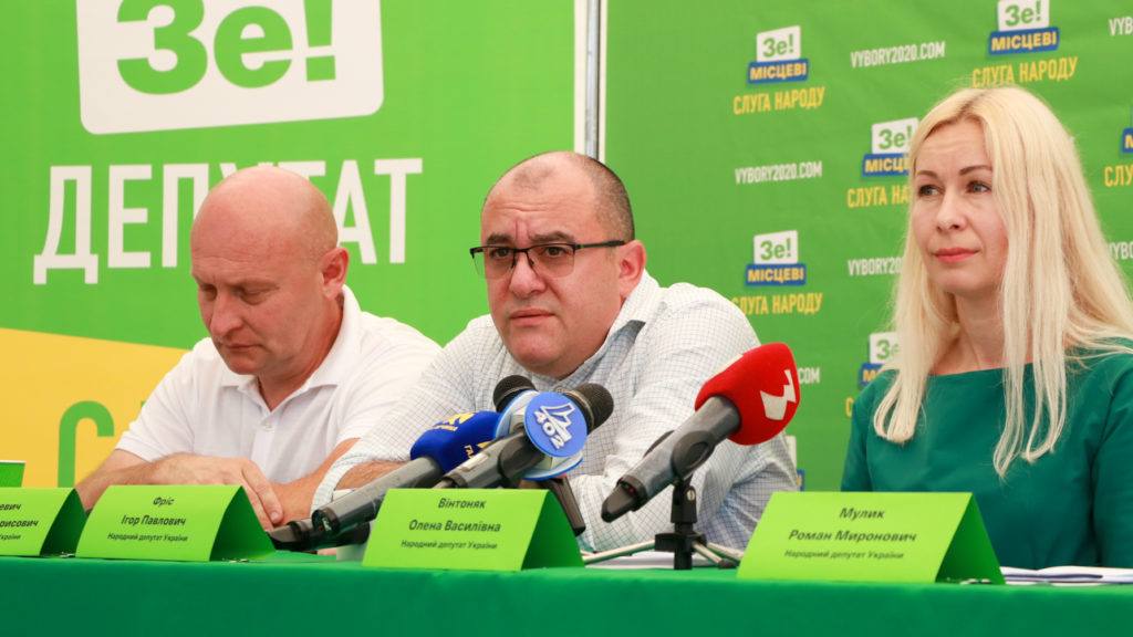 Нардеп Ігор Фріс, який просуває у ВР обмеження реєстрів має виноробню, готелі і землю в Карпатах