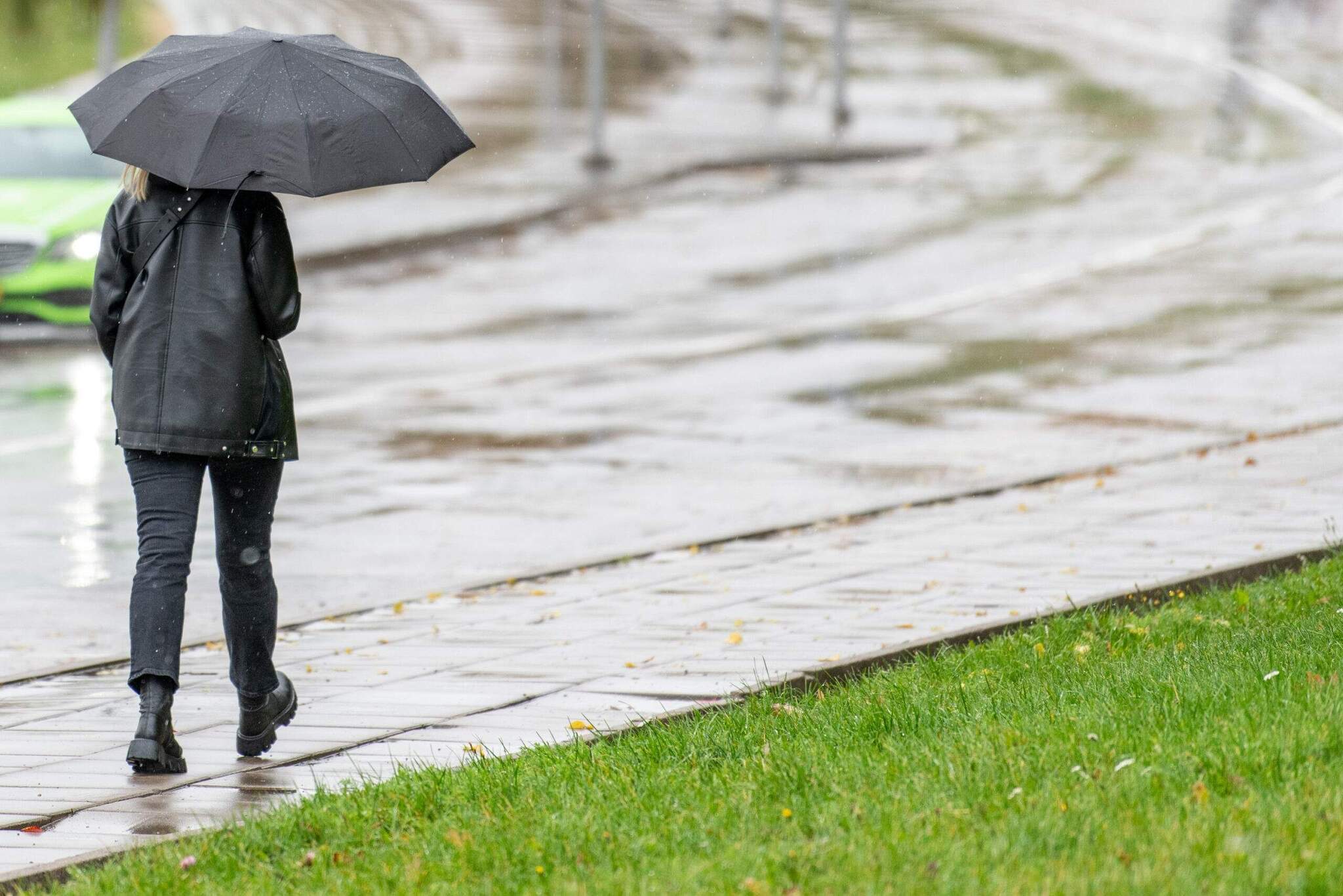 Дождь с грозами и до +27: какой будет погода в Украине 24 апреля