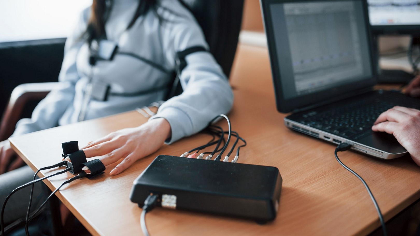 После утечки проекта соглашения с США о недрах некоторых украинских чиновников проверили на полиграфе