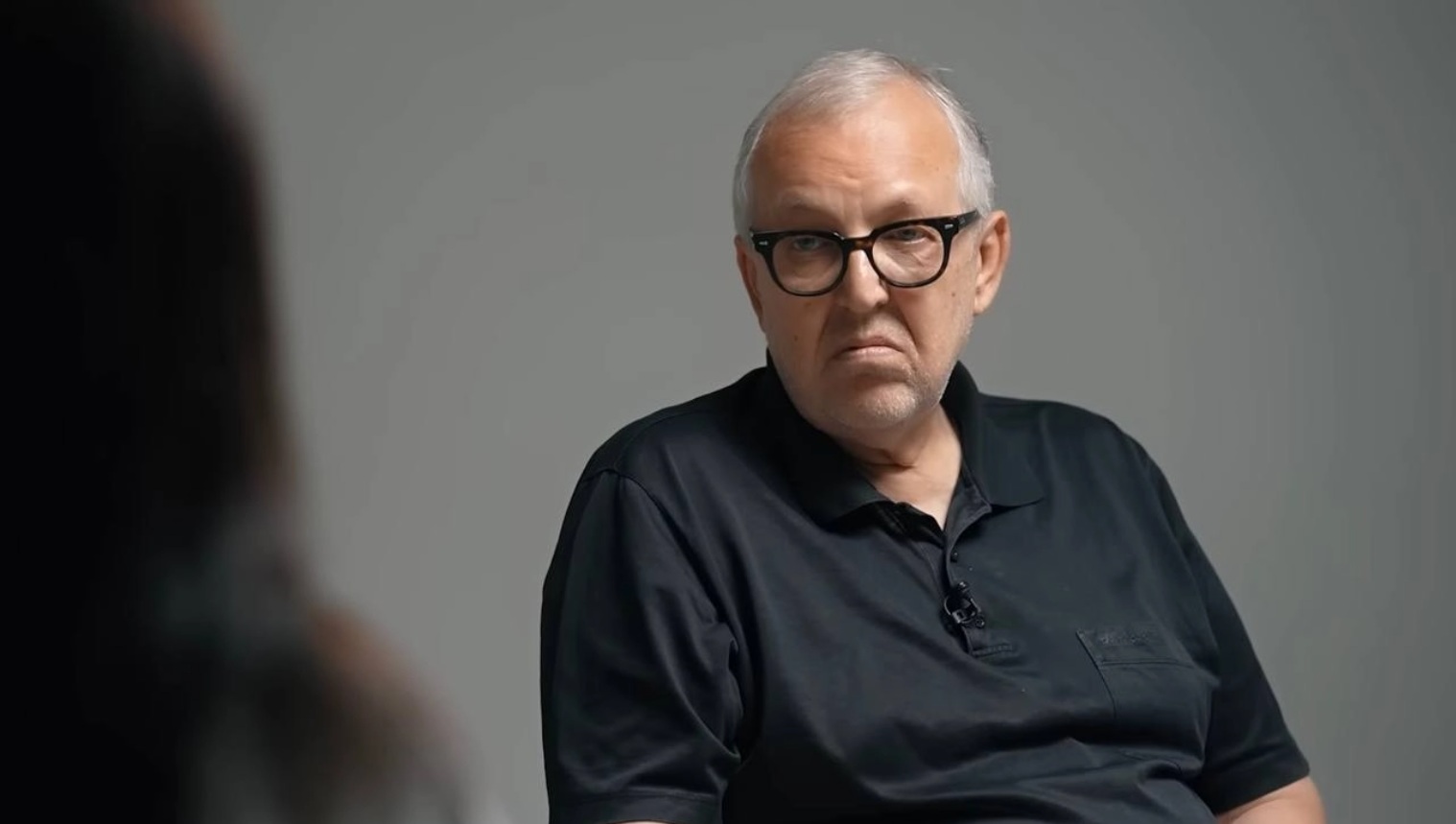 У Києві поранили журналіста Юрія Макарова: поліція розслідує напад, злочинця розшукують