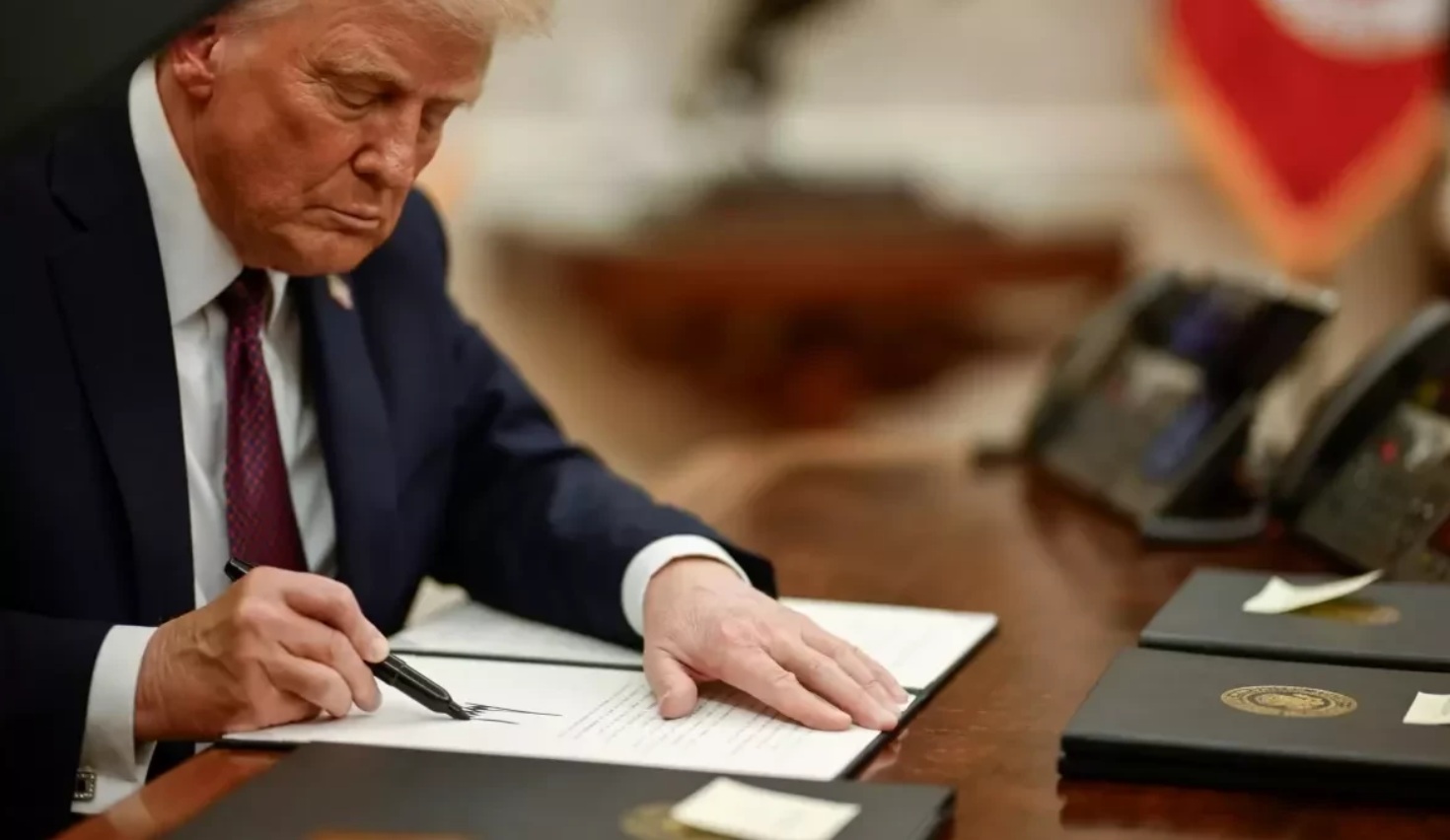 Трамп може переглянути рішення Маска у DOGE: Ілон готовий піти з уряду через тиск зліва