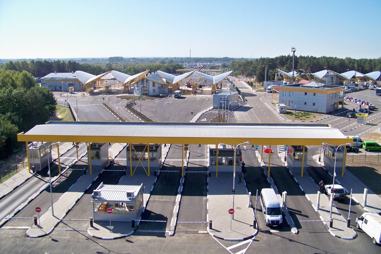 Польские перевозчики могут заблокировать границу на 4 месяца: под угрозой движение грузовиков через «Ягодин – Дорогуск»