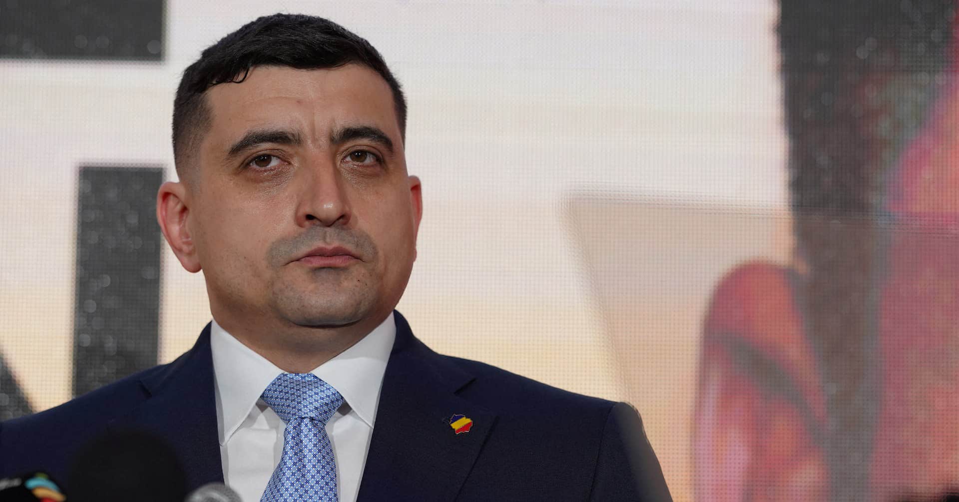 Кандидат у президенти Румунії Джордже Сіміон виступив проти постачання зброї Україні: каже, що це шкодить Європі