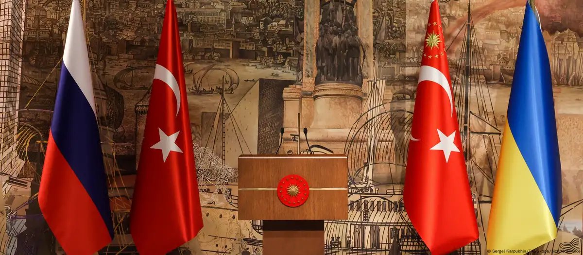 Украина обвиняет Россию в срыве мирных переговоров в Стамбуле: Кремль требует исключить США и Турцию