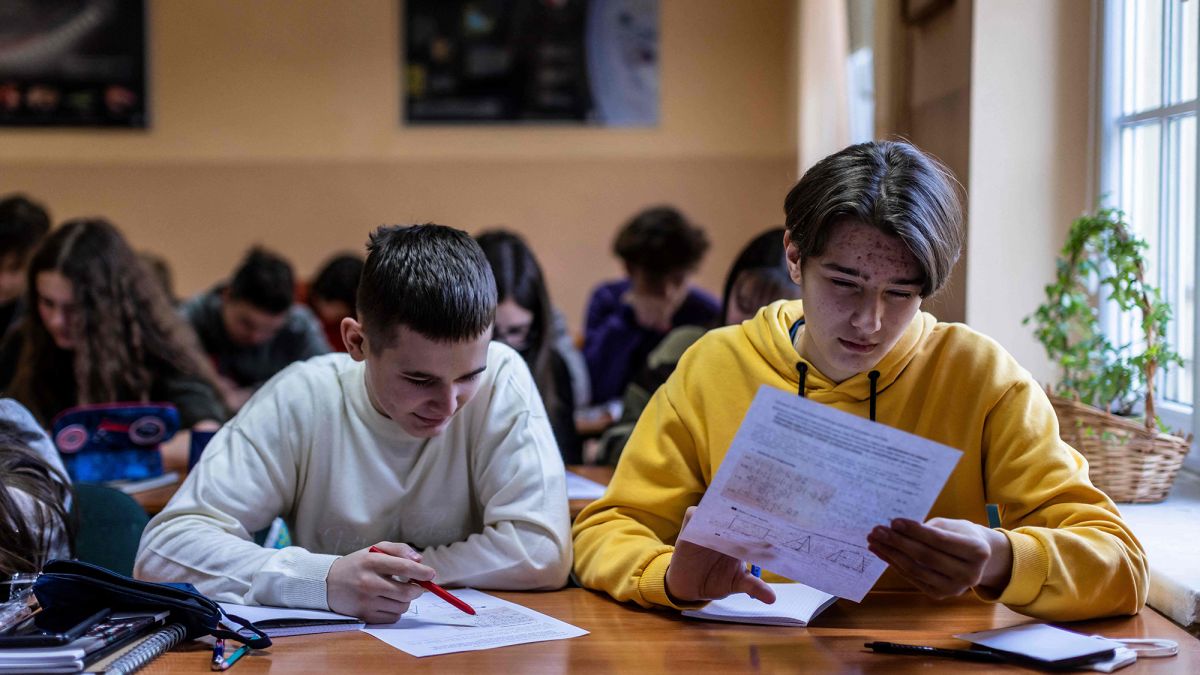 Когда участники НМТ узнают дату и место тестирования: ответ УЦОКО